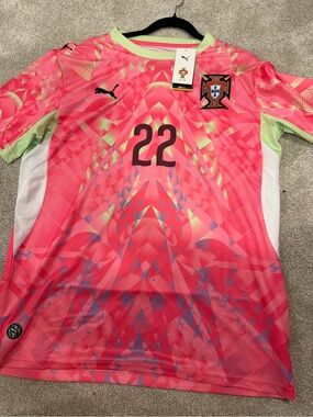 Puma Portugal World Cup goalkeeper jersey #22 Silva slim fit kit.